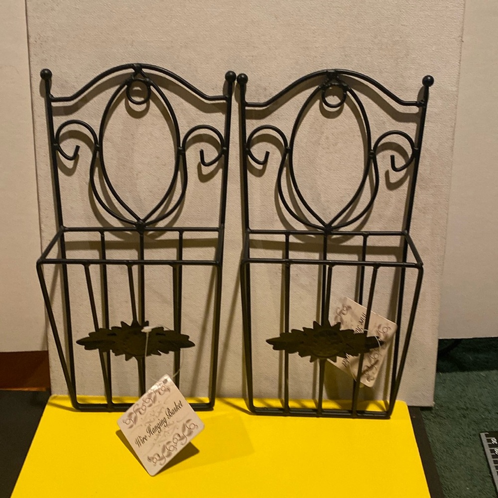 NWT Set of 2 Black Metal Wall Hanging Baskets